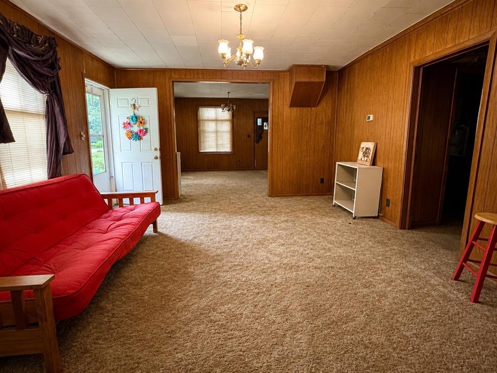 115 W First Street Property Photo 3