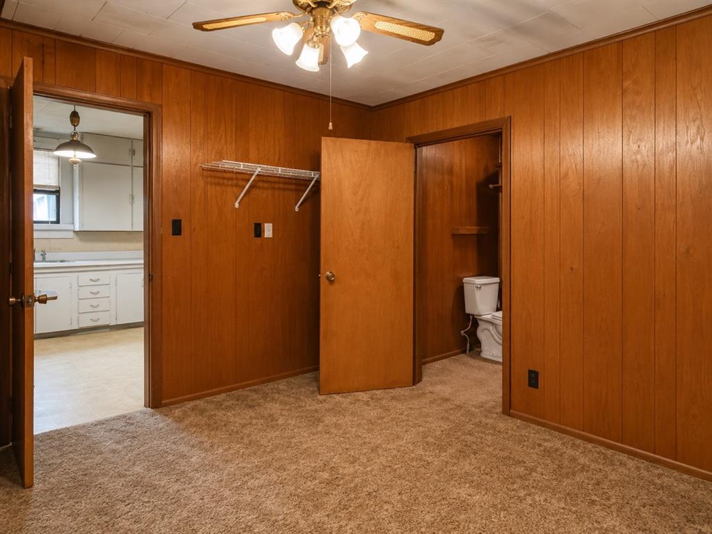 115 W First Street Property Photo 8