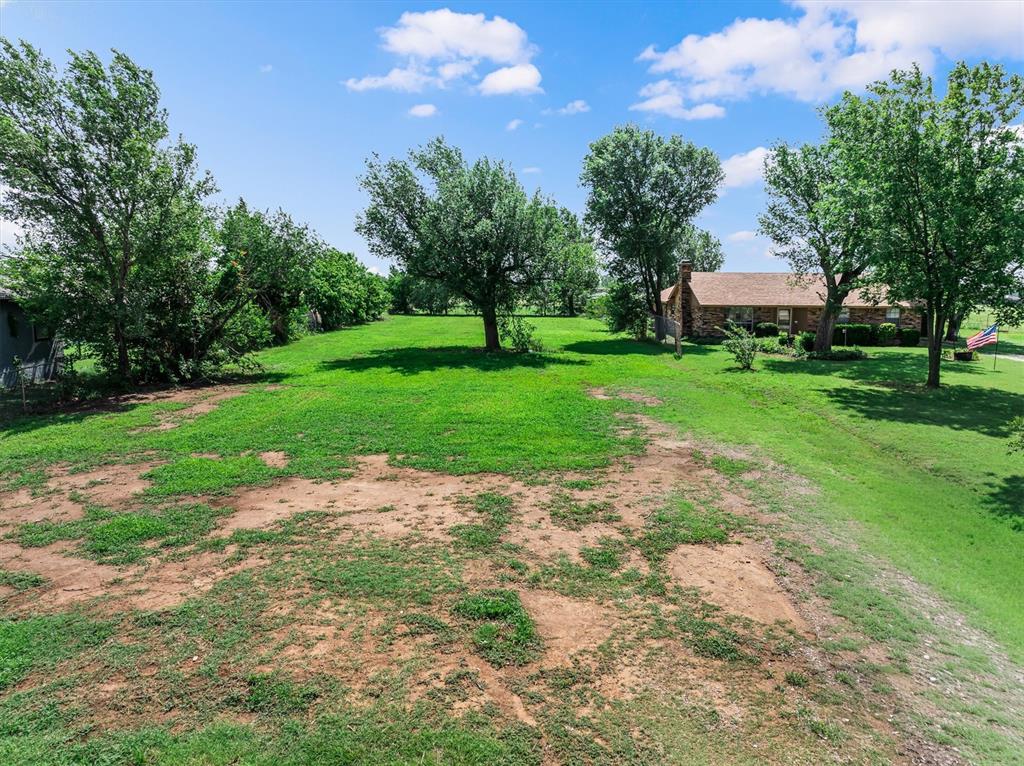 1803 S Shepard Avenue Property Photo 9