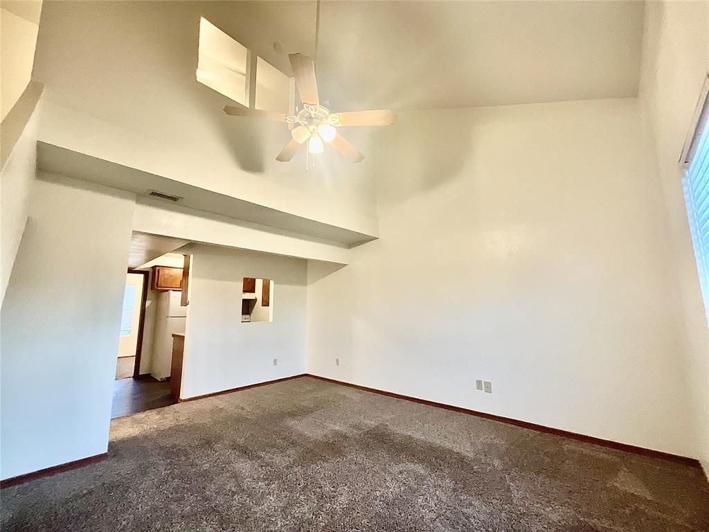1901 E Lindsey Street 20b Property Photo 2