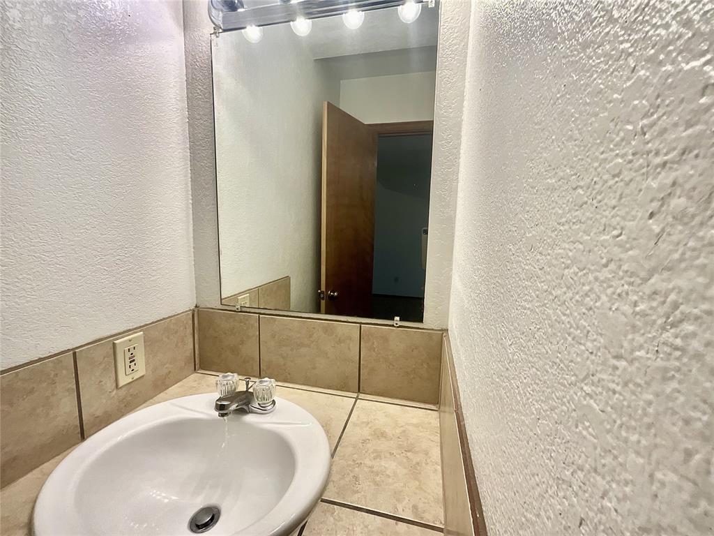 1901 E Lindsey Street 20b Property Photo 5
