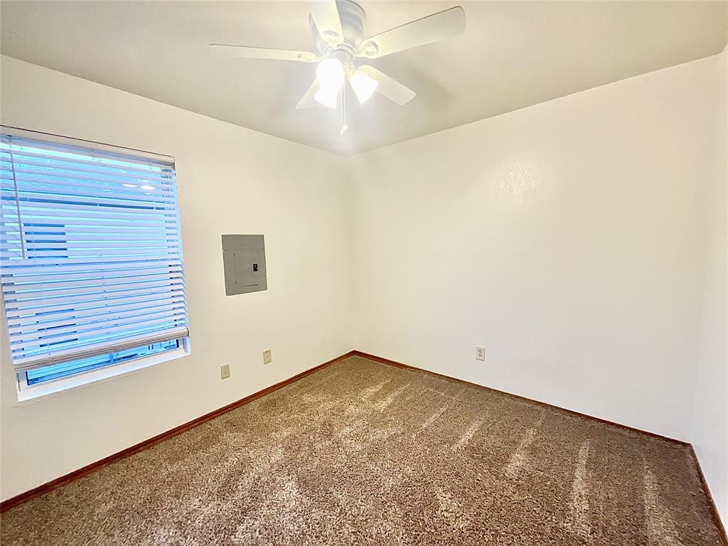 1901 E Lindsey Street 20b Property Photo 9