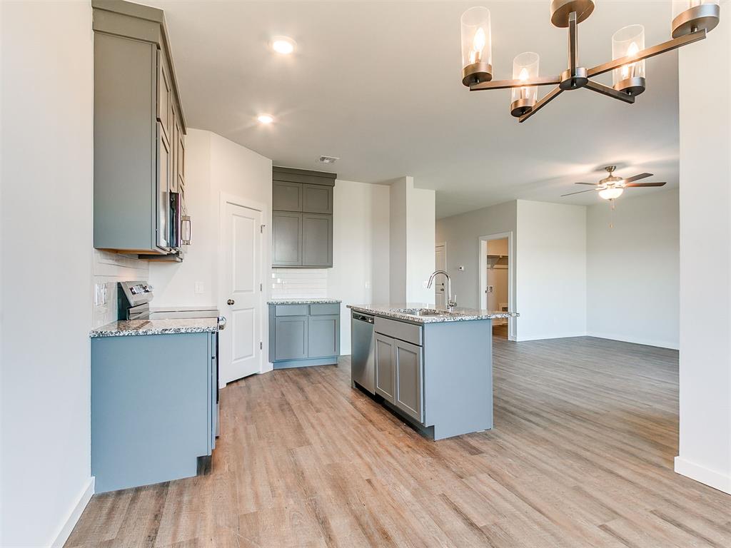 1713 Oak Way Property Photo 11
