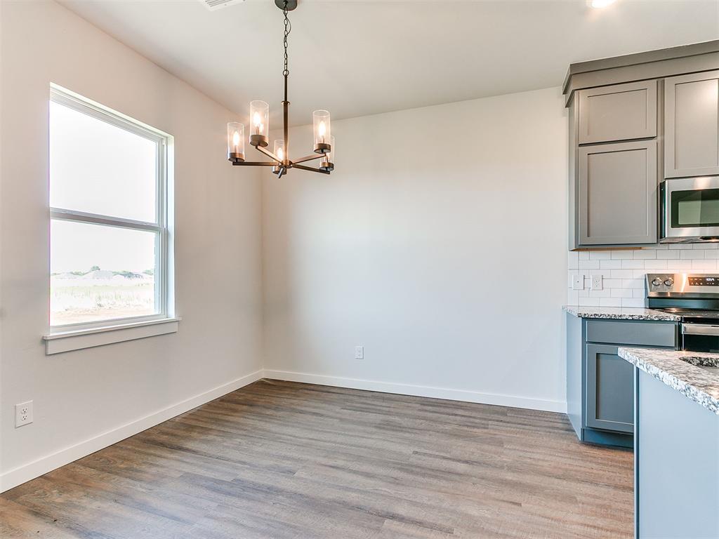 1713 Oak Way Property Photo 12
