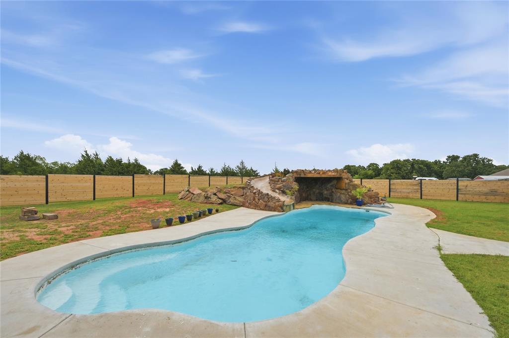 19213 W Walker Road Property Photo 28