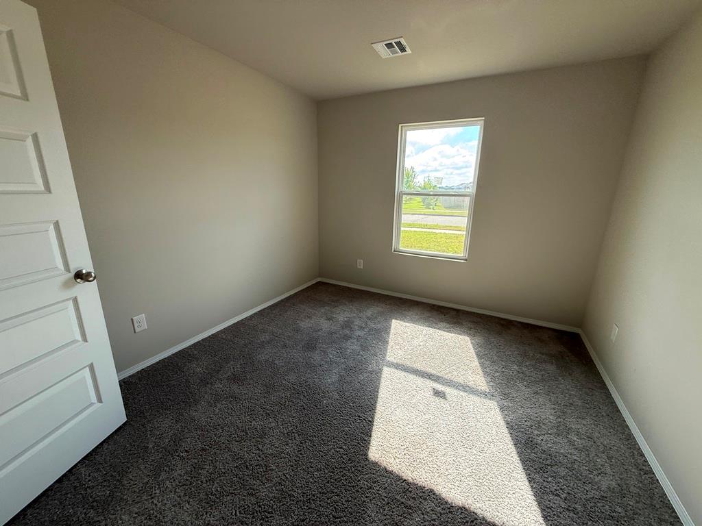695 Foxtail Drive Property Photo 14