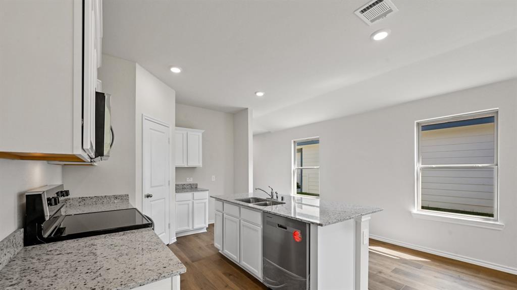 10521 Red Thistle Drive Property Photo 3
