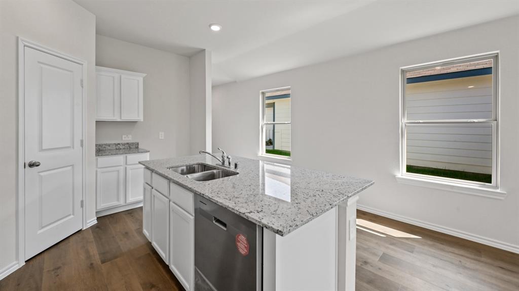 10521 Red Thistle Drive Property Photo 4