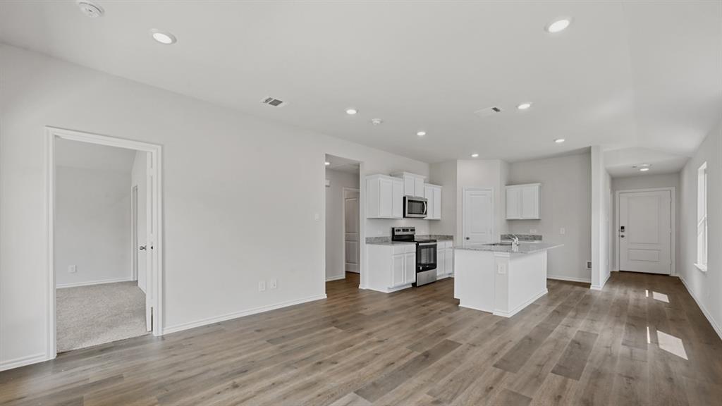 10521 Red Thistle Drive Property Photo 9