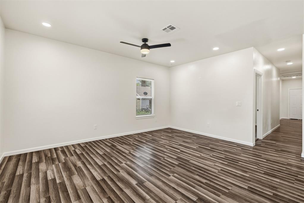 207 N K Avenue Property Photo 5