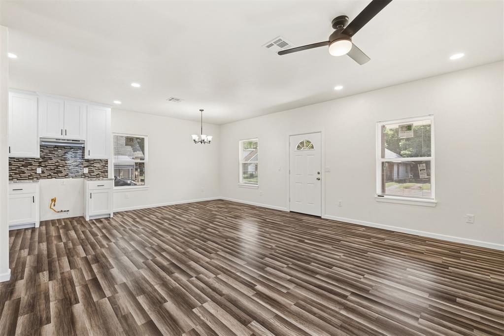207 N K Avenue Property Photo 6
