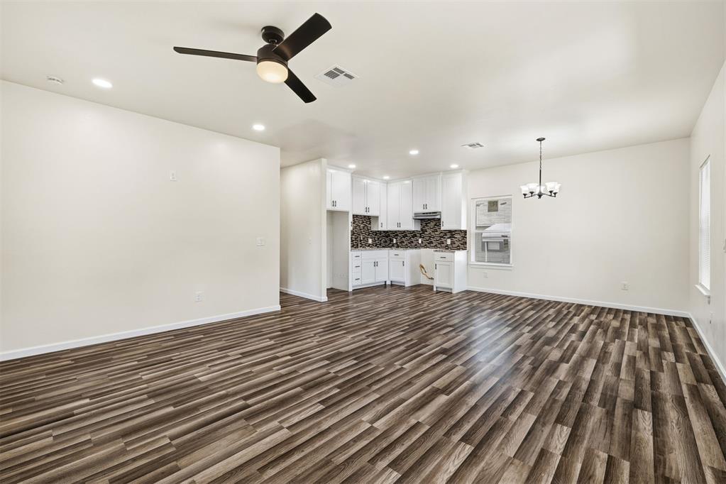 207 N K Avenue Property Photo 8
