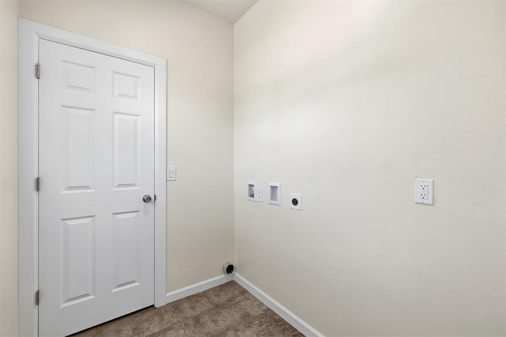 207 N K Avenue Property Photo 17