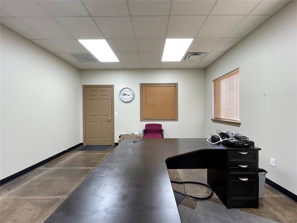 404 W Pikes Peak Road Property Photo 4