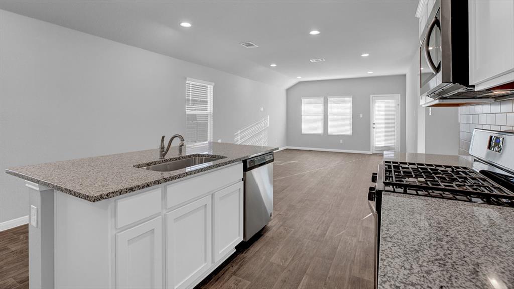 10513 Red Thistle Drive Property Photo 10