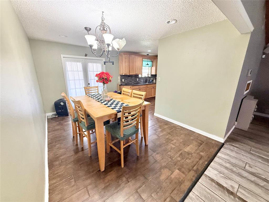 1209 S Trail Drive Property Photo 6