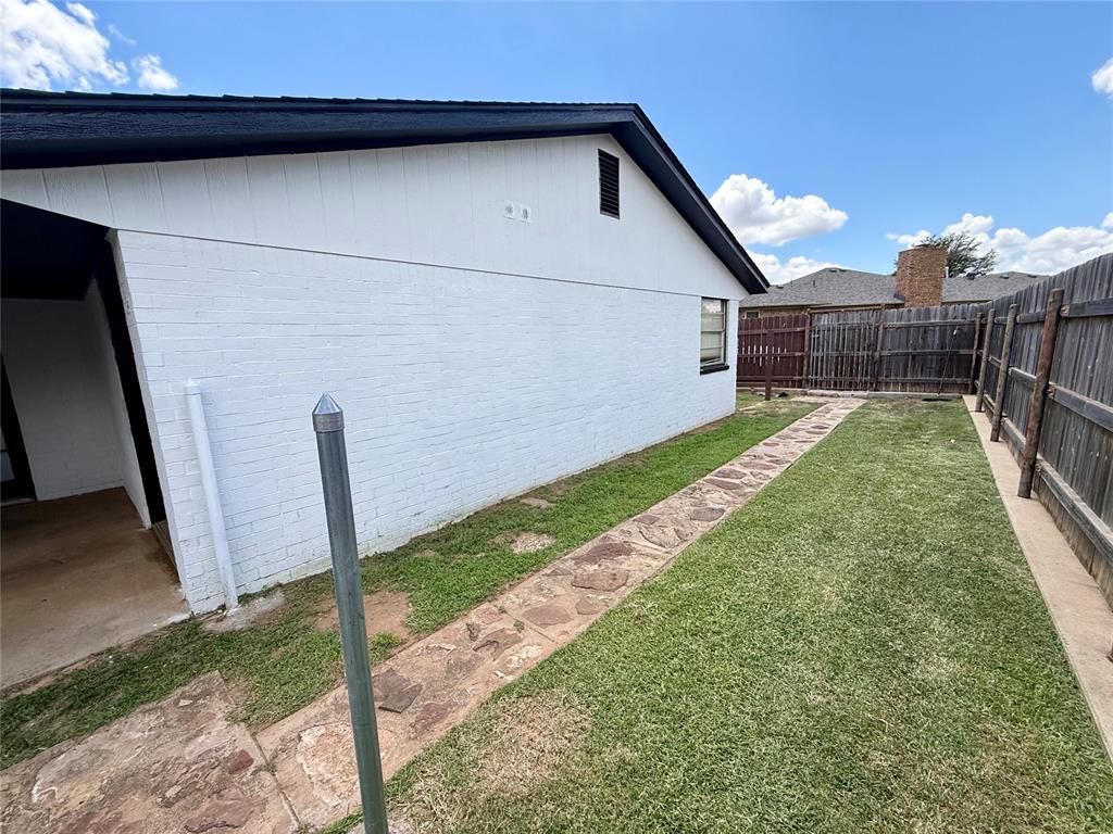 1209 S Trail Drive Property Photo 27
