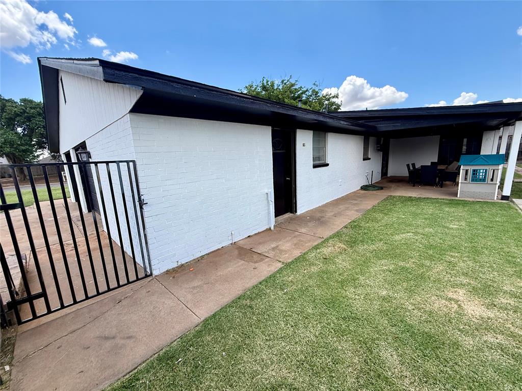 1209 S Trail Drive Property Photo 29