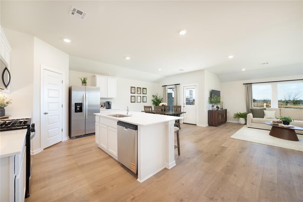 1401 51st Street Property Photo 2