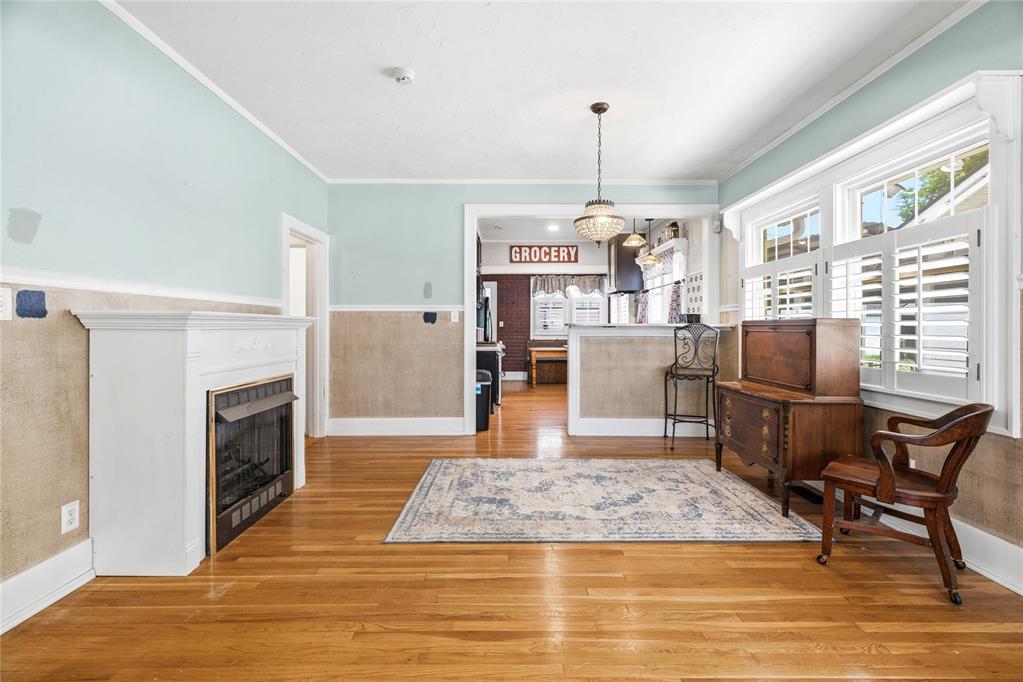 1108 S Hoff Avenue Property Photo 8