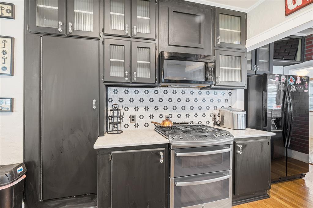 1108 S Hoff Avenue Property Photo 14