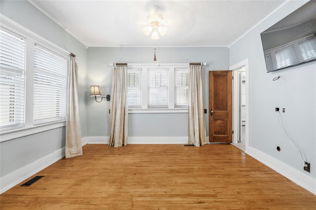 1108 S Hoff Avenue Property Photo 18