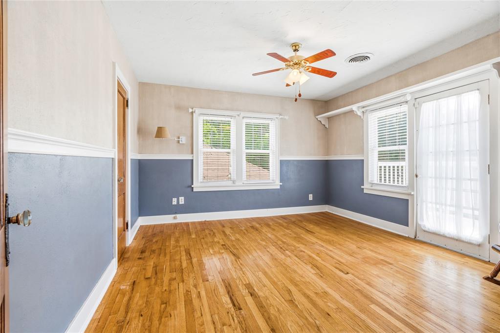 1108 S Hoff Avenue Property Photo 26