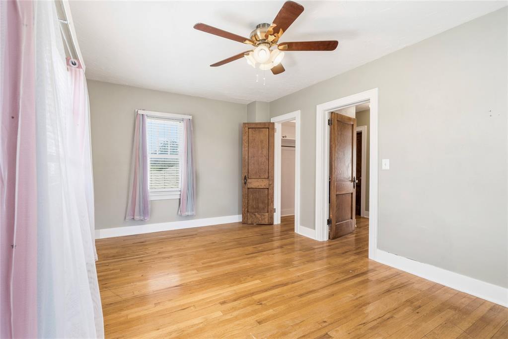 1108 S Hoff Avenue Property Photo 29