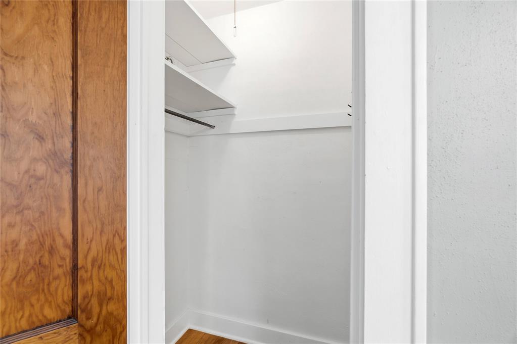 1108 S Hoff Avenue Property Photo 30