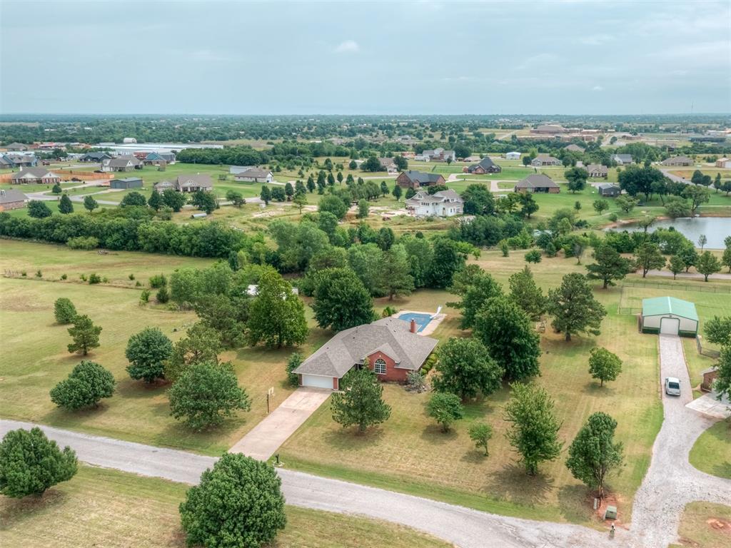 1085 Pioneer Road Property Photo 3