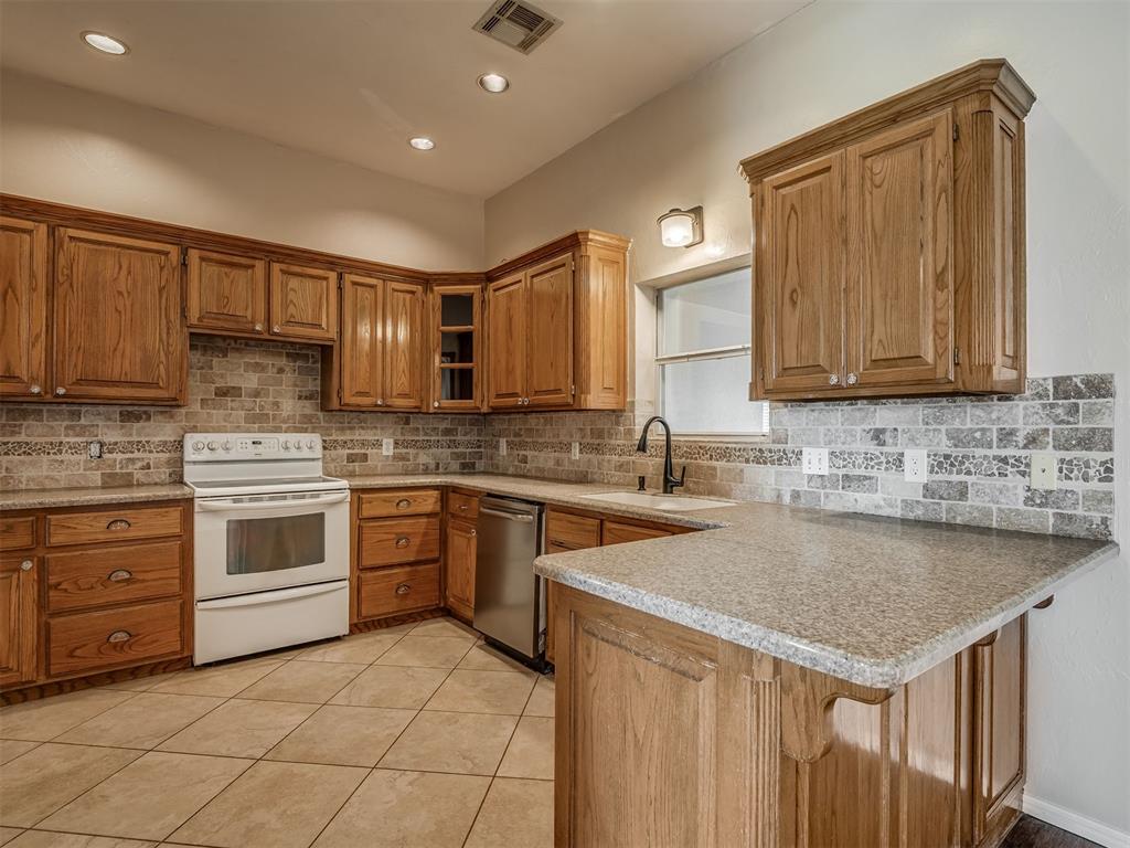 1085 Pioneer Road Property Photo 8