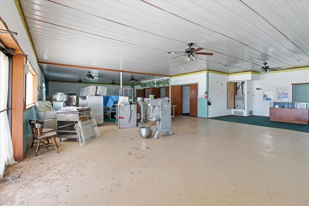 221 S 44 Highway Property Photo 5