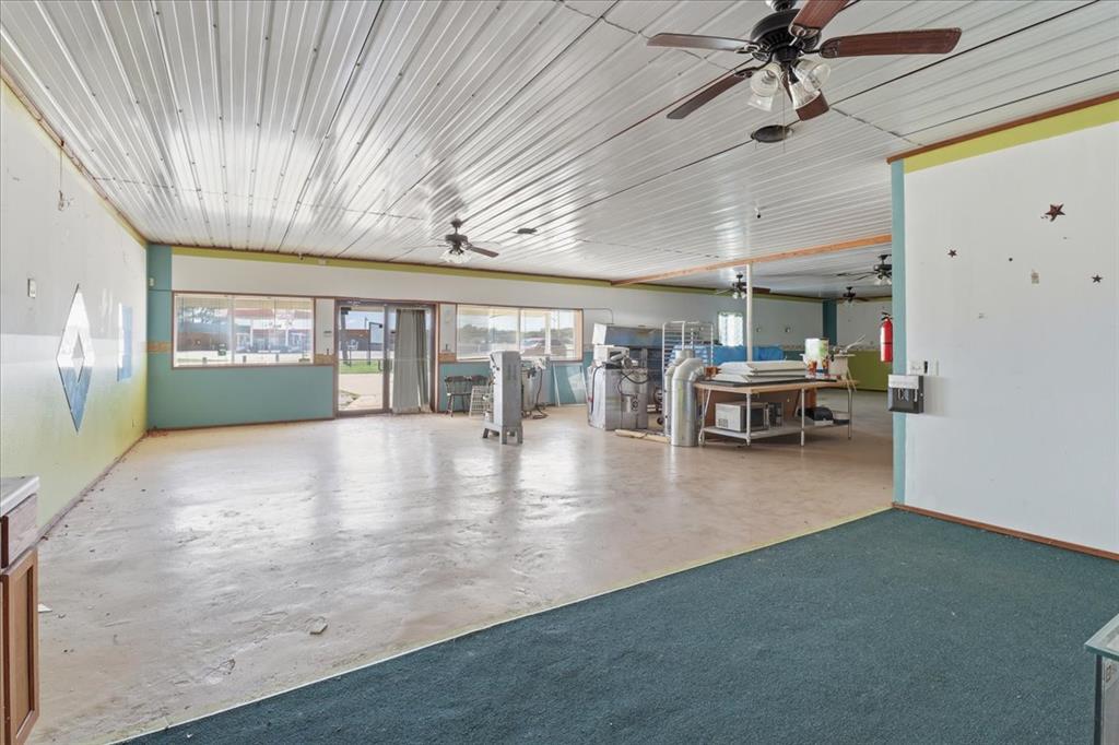 221 S 44 Highway Property Photo 7