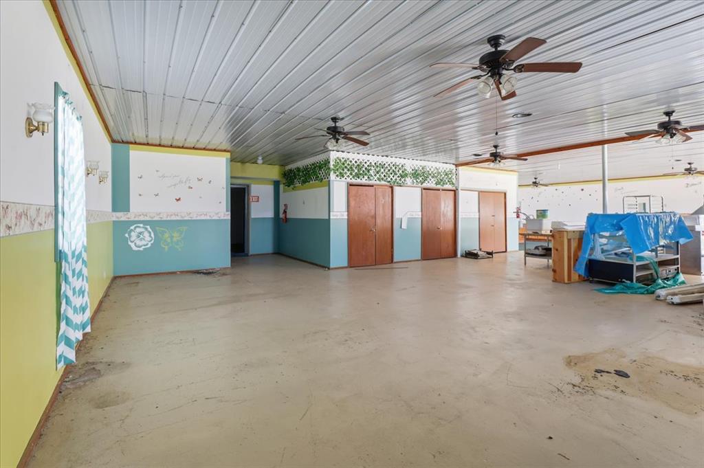 221 S 44 Highway Property Photo 8