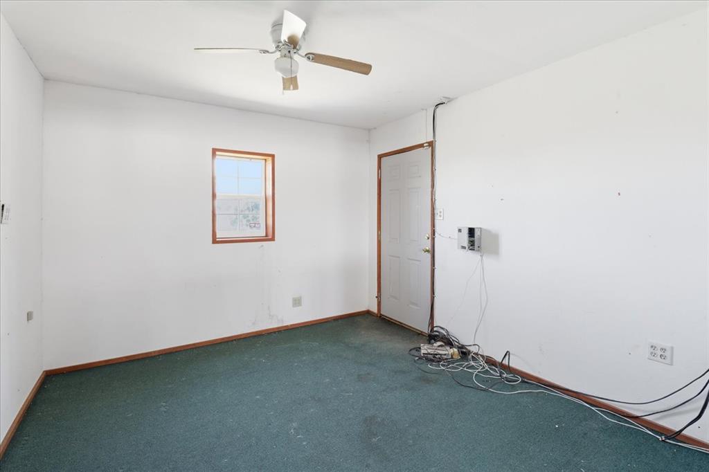 221 S 44 Highway Property Photo 9
