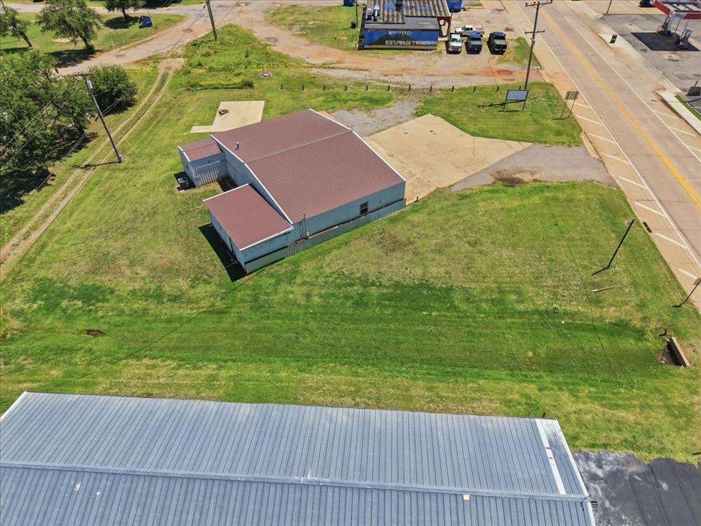 221 S 44 Highway Property Photo 19