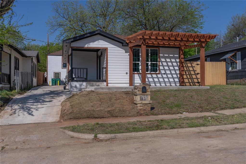1137 N Brauer Avenue Property Photo 4