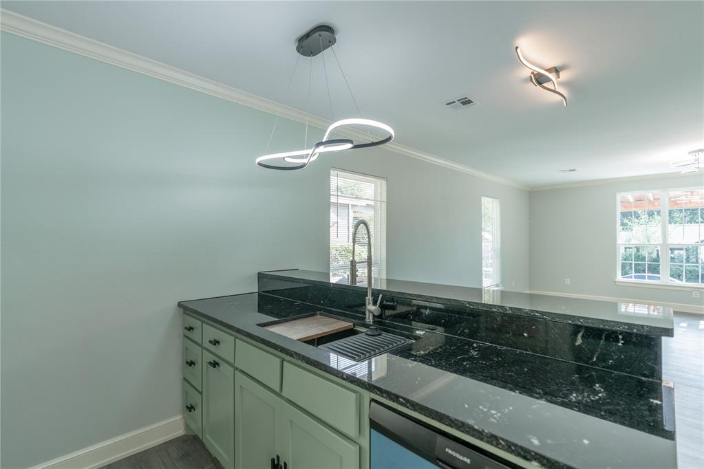 1137 N Brauer Avenue Property Photo 15