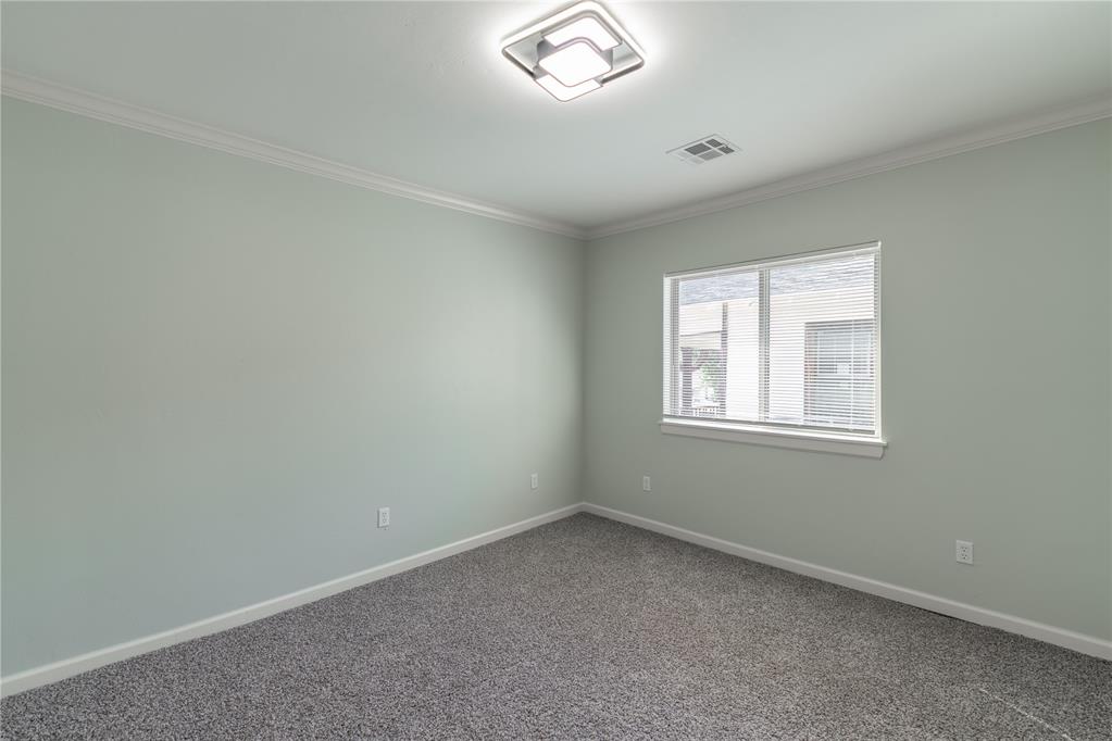 1137 N Brauer Avenue Property Photo 16