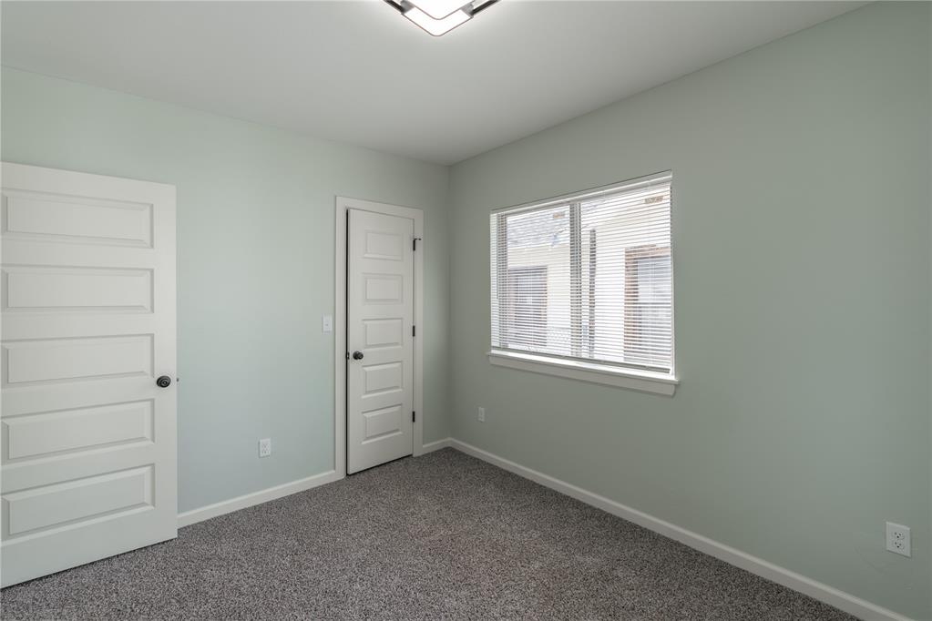 1137 N Brauer Avenue Property Photo 19
