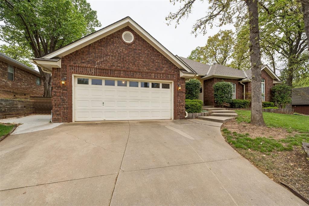 709 N Creek Drive Property Photo 3