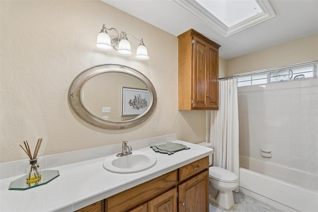 709 N Creek Drive Property Photo 25