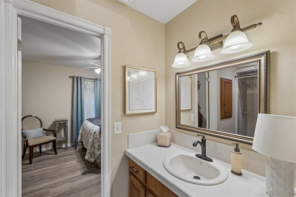 709 N Creek Drive Property Photo 29