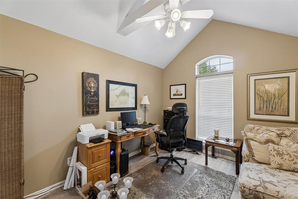 709 N Creek Drive Property Photo 32