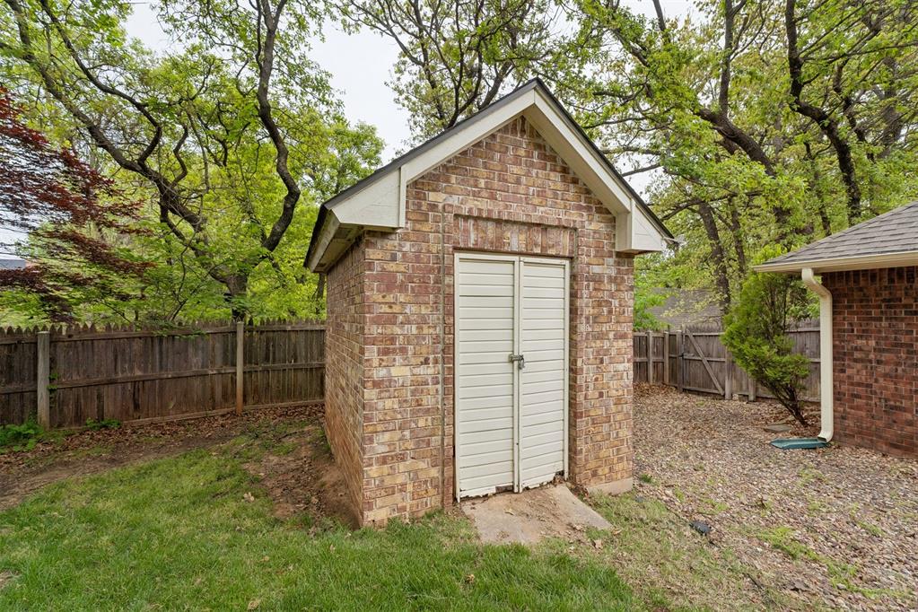 709 N Creek Drive Property Photo 46