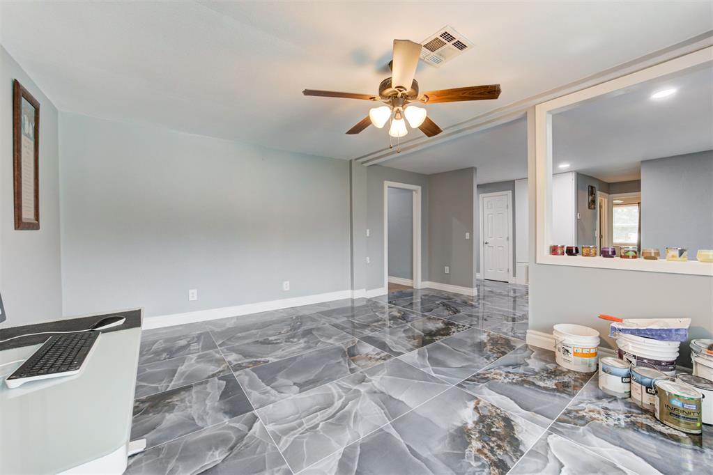 5314 N Post Road Property Photo 22