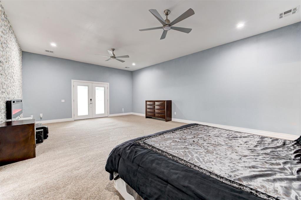 5314 N Post Road Property Photo 24