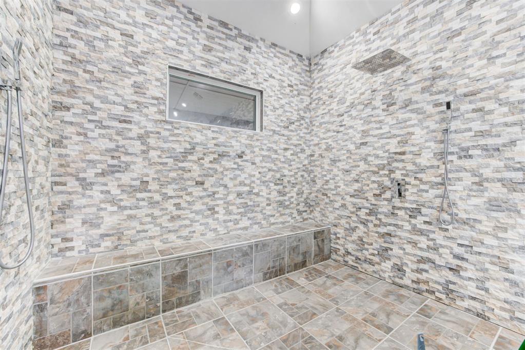 5314 N Post Road Property Photo 31