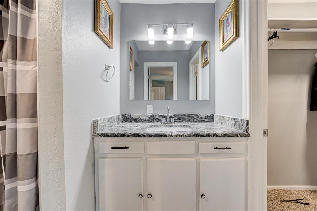 5314 N Post Road Property Photo 38