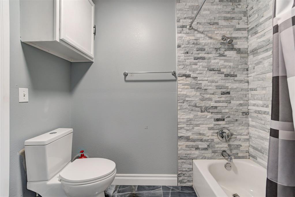 5314 N Post Road Property Photo 41